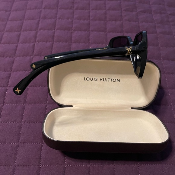 Louis Vuitton Sunglasses NWOT✨♥️ - Picture 2 of 5